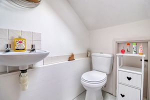 Bedroom Four En-Suite- click for photo gallery